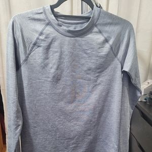 Athletic wear, women's, gray long sleeve shirt